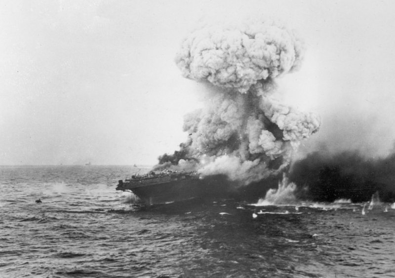 Сражение в коралловом море (май 1942 г.).