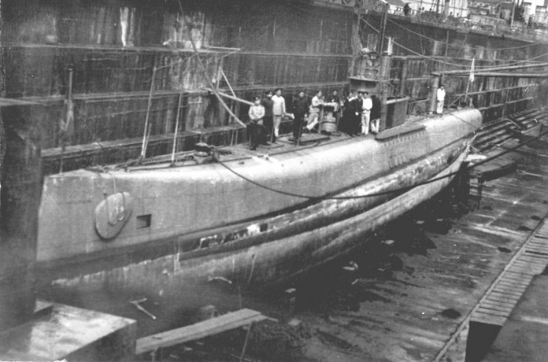 Первый в мире подводный минный заградитель