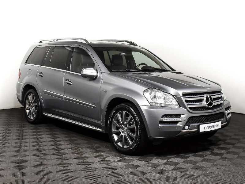 Мерседес gl 350 2014 в дождливой атмосфере