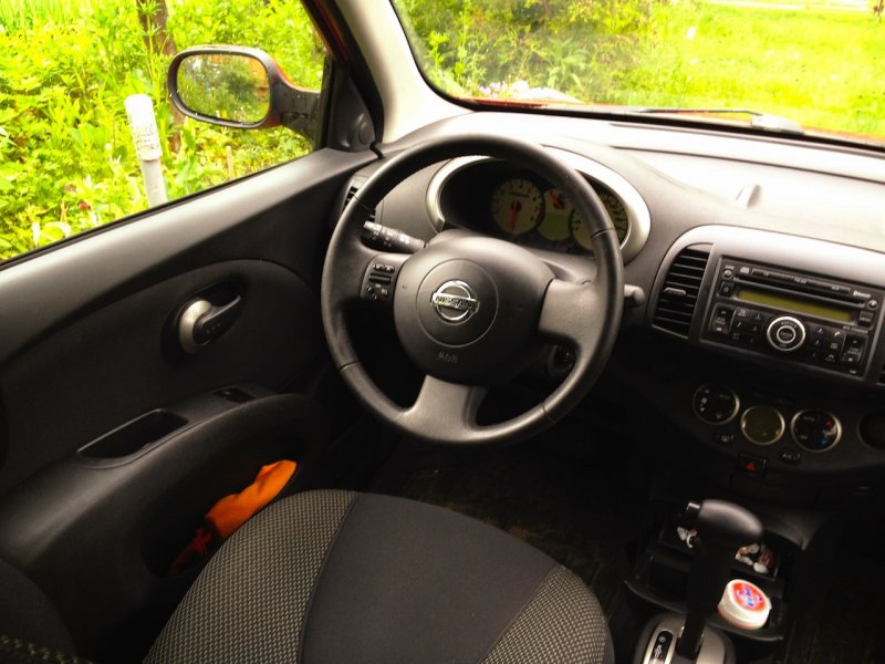 Nissan Micra 2008 салон