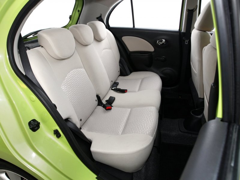 Nissan Micra (k13) интерьер