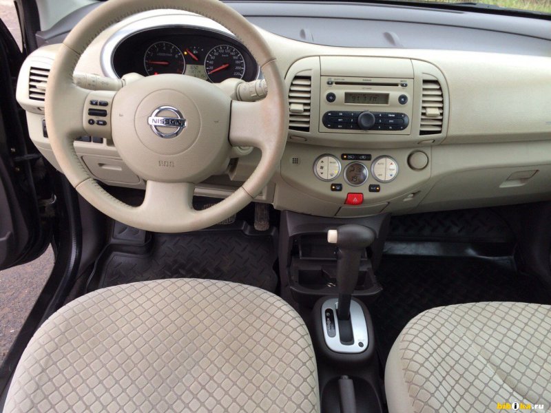 Nissan Micra 2006 салон