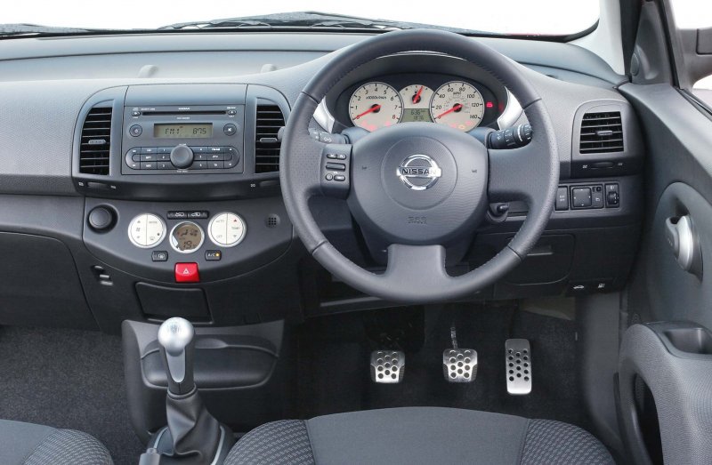 Nissan Micra k12 салон