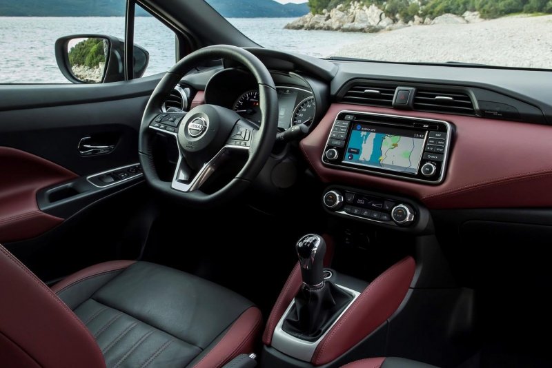 Nissan Micra интерьер