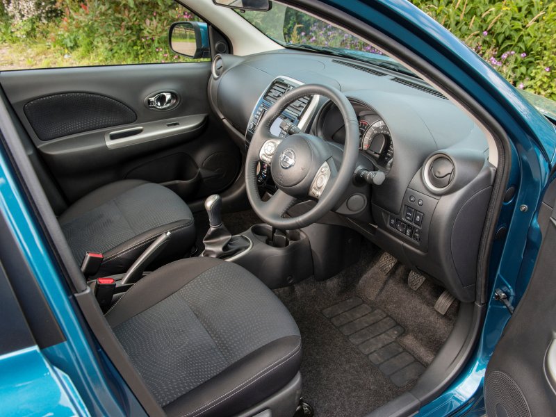 Nissan Micra (k13) интерьер