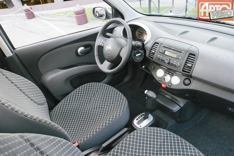 Nissan Micra 2007 салон