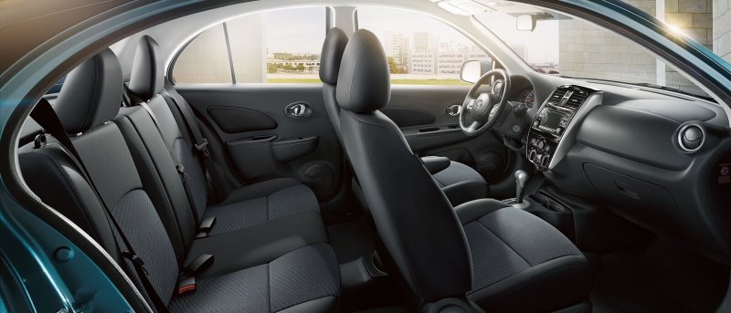 Nissan Micra 2017 салон