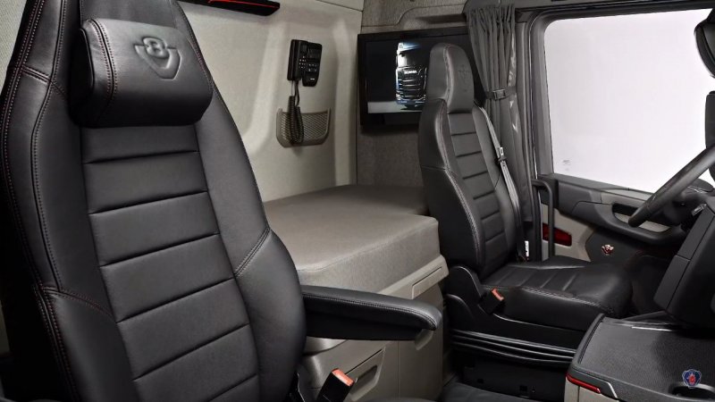 Салон Скания s500 шторки