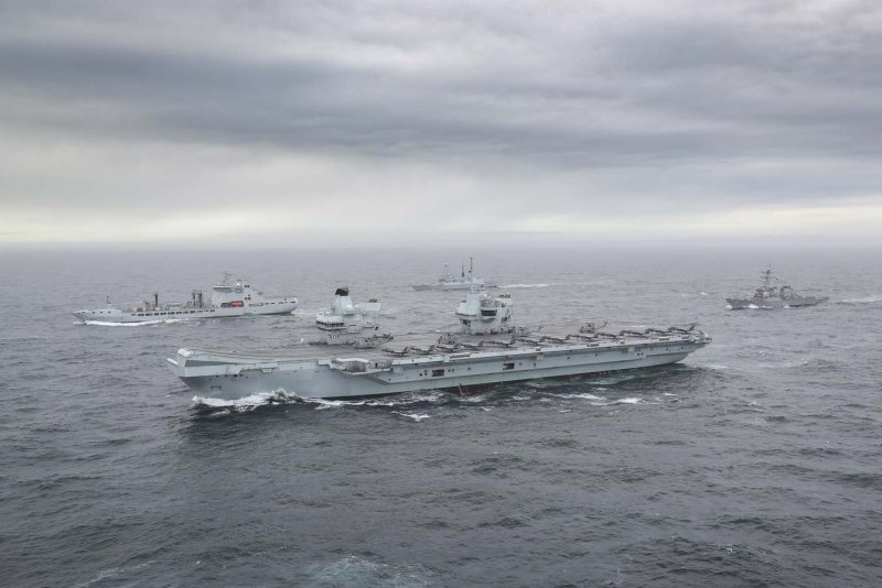 ВМФ HMS Queen Elizabeth