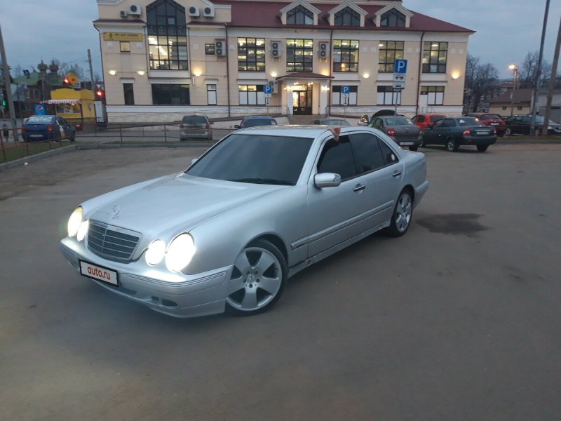 Mercedes w210 серебристый