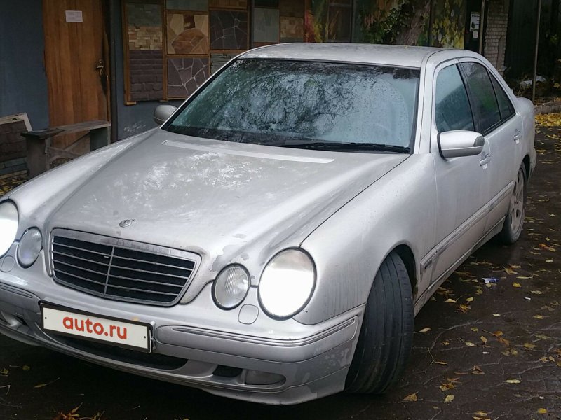 Мерседес 210 Рестайлинг серебристый