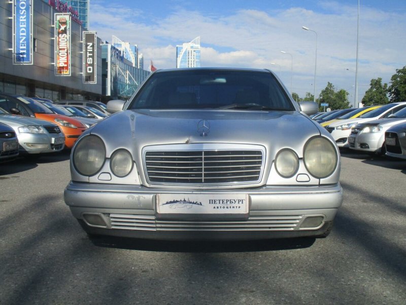 Мерседес е класс 1998