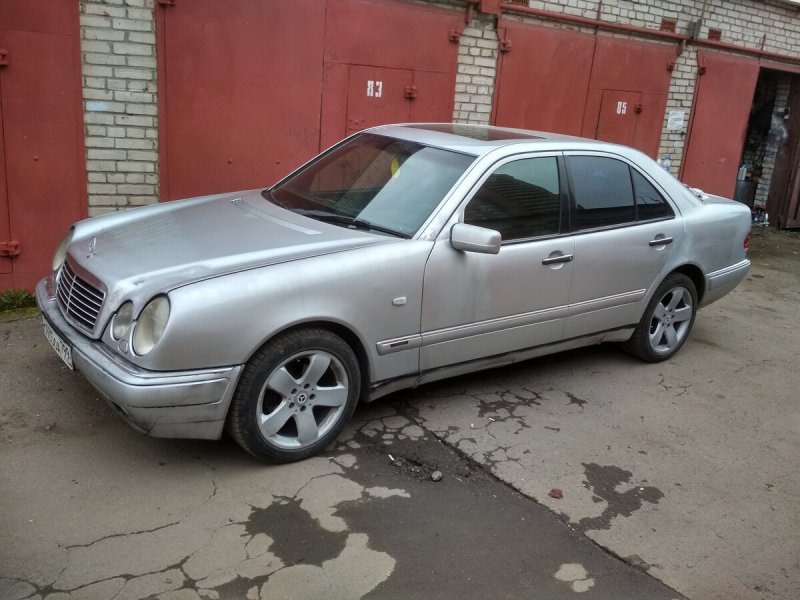 Mercedes w210 Silver