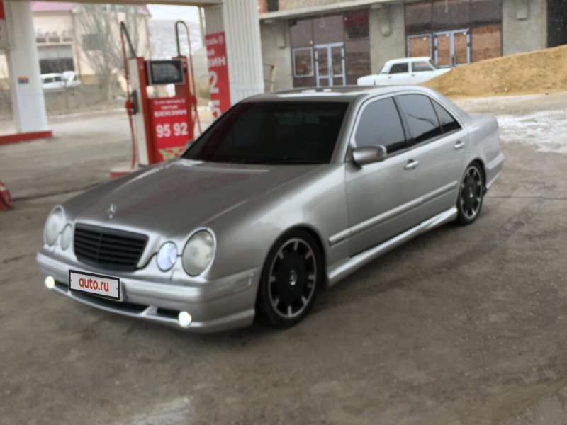Mercedes Benz w210 серебристый