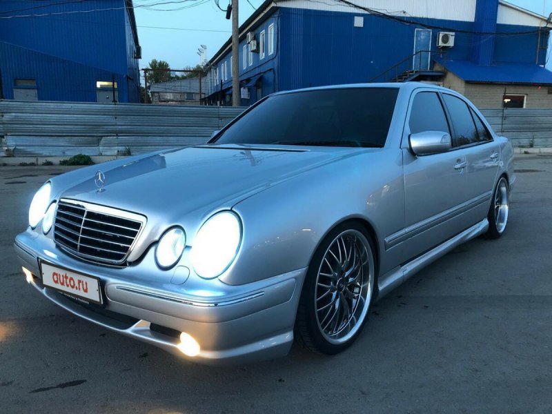 Mercedes Benz w210 серебристый