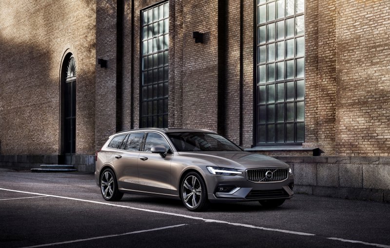 Volvo универсал v60