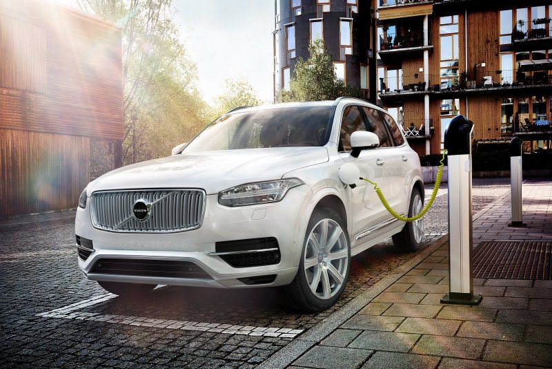 Volvo xc90 t8