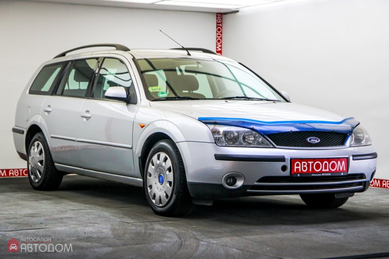 Ford Mondeo красная 2002