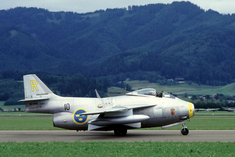 Saab j27