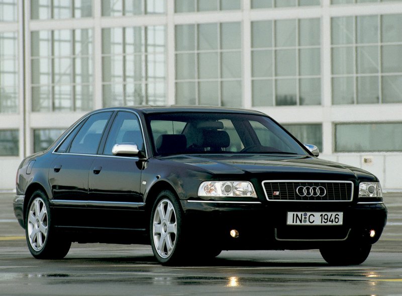 Audi s8 d2 2002