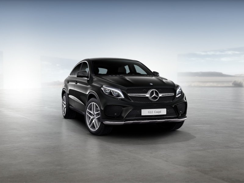 Мерседес GLA 300d