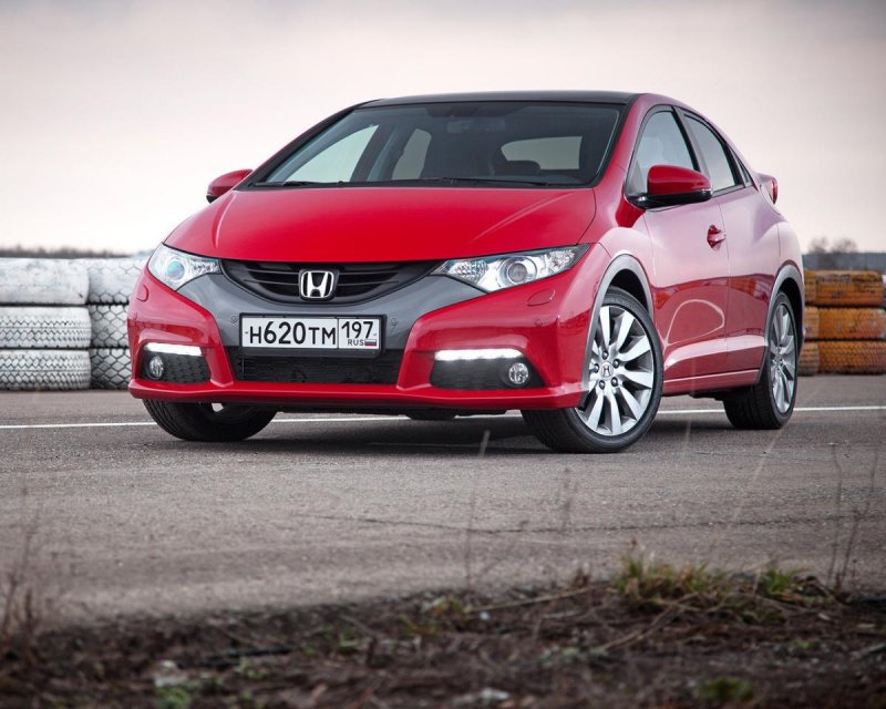 Honda Civic 2012 хэтчбек
