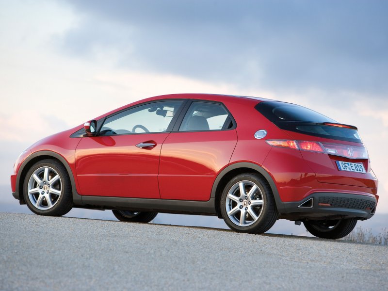 Honda Civic 2008 хэтчбек