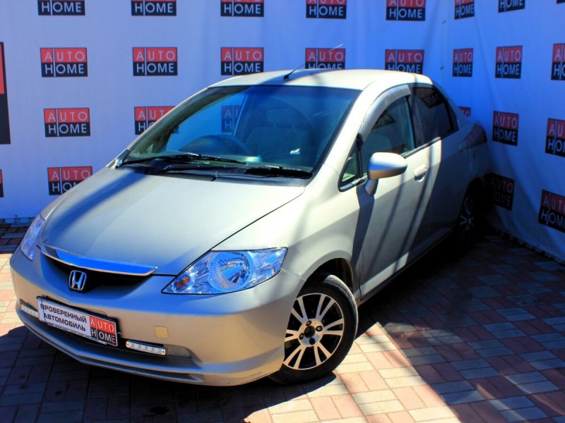Honda Fit Aria 2004