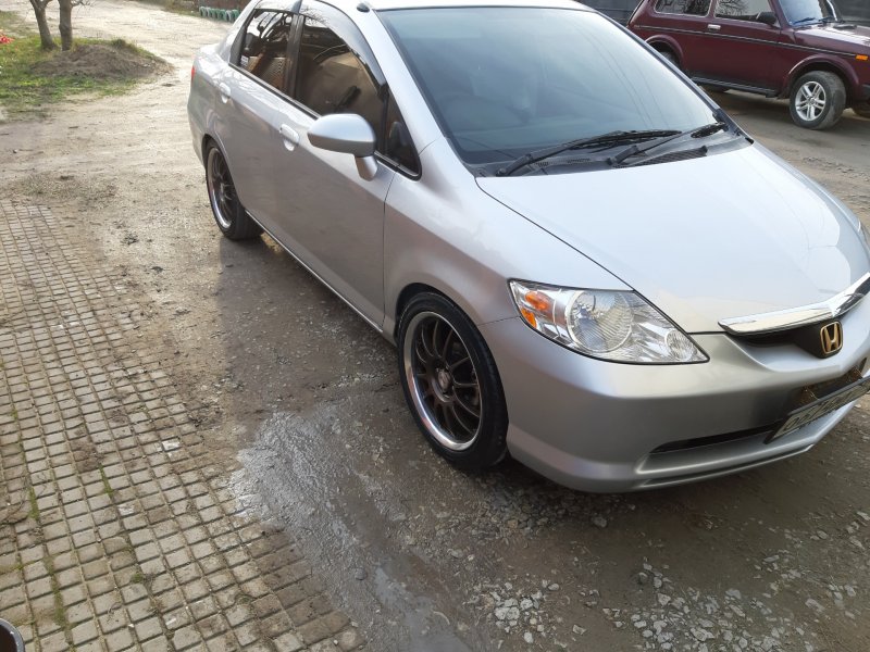 Honda Fit Aria 2012