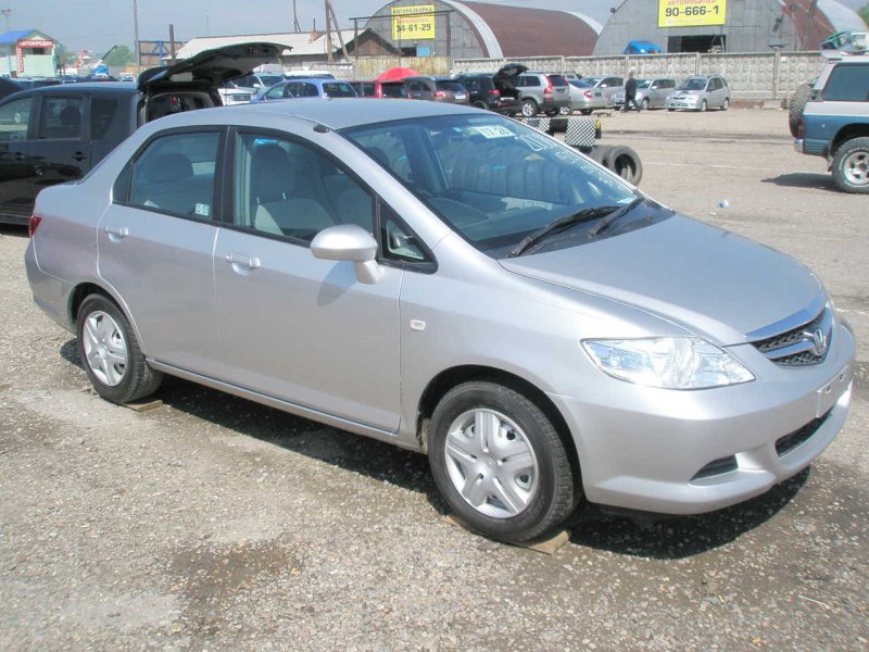 Honda Fit седан