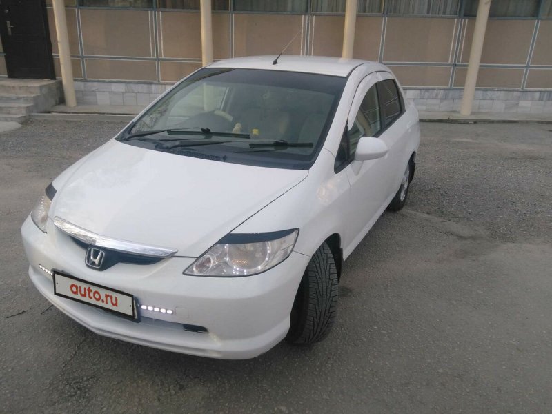 Honda Fit Aria 2003
