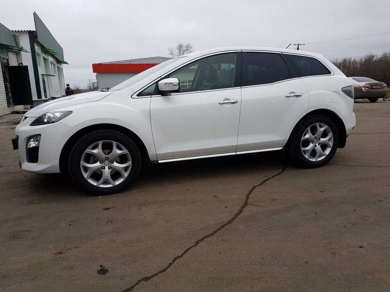 Mazda CX 7 белая