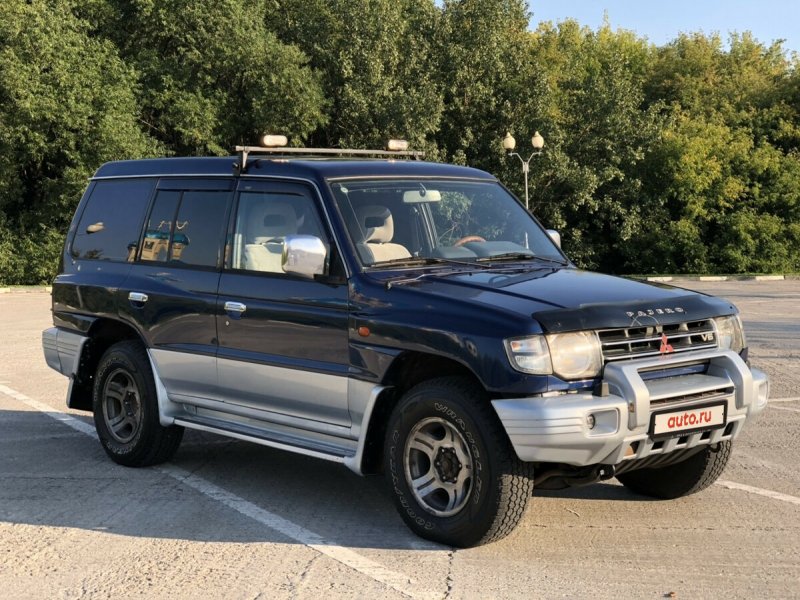 Mitsubishi Pajero 2