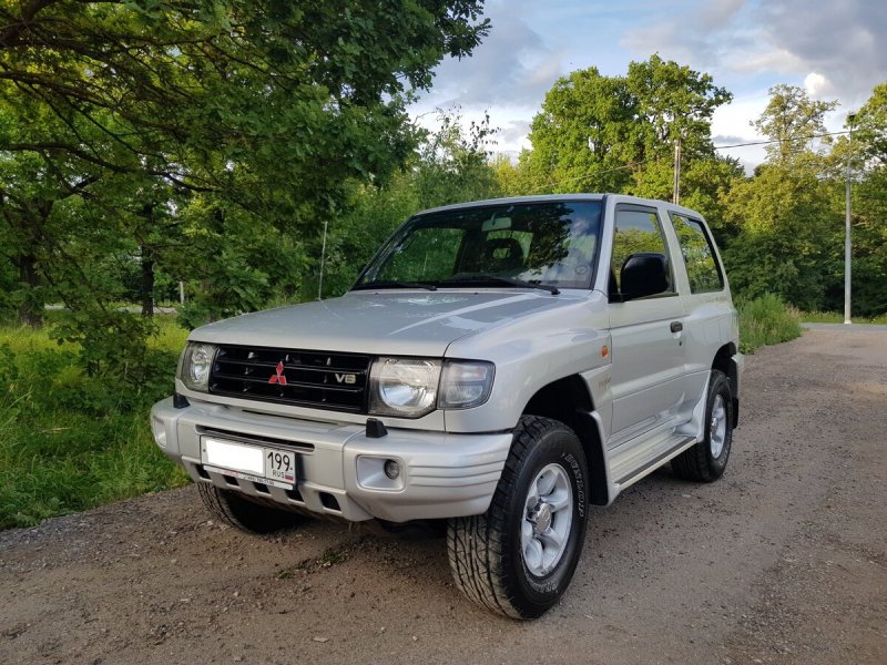 Митсубиси Паджеро Рестайлинг 1999