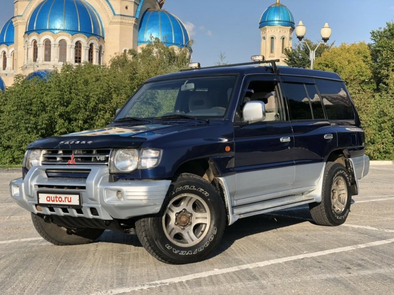 Mitsubishi Pajero 2