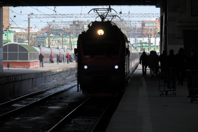 Поезд 11