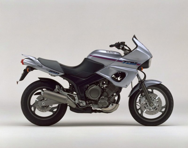 Мотоцикл Yamaha tdm900
