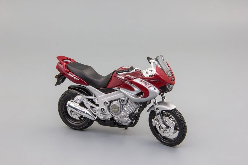 Моделька Yamaha TDM 850 Али