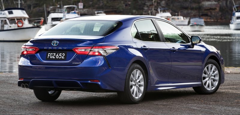 Toyota Camry 70 Sport