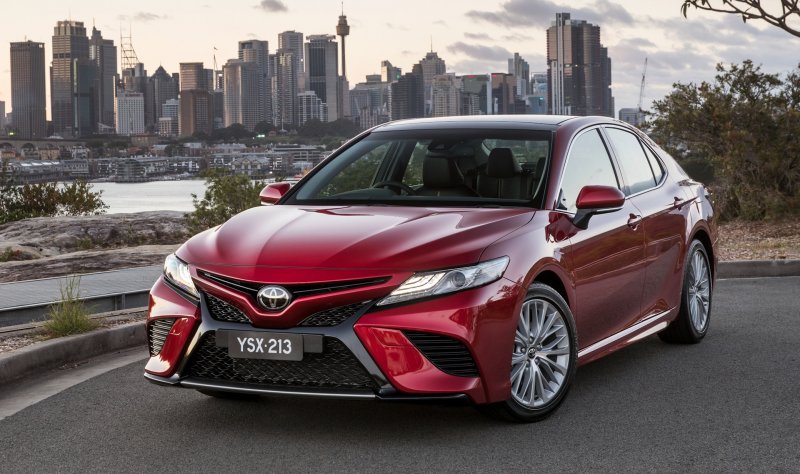 Toyota Camry xv70 2017