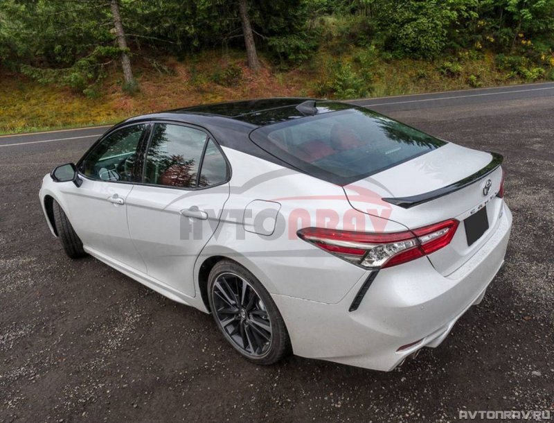 Toyota Camry v70