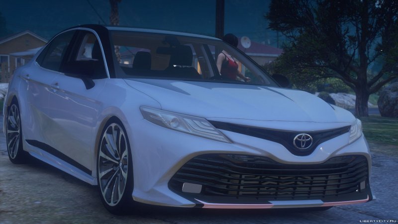 Toyota Camry v70