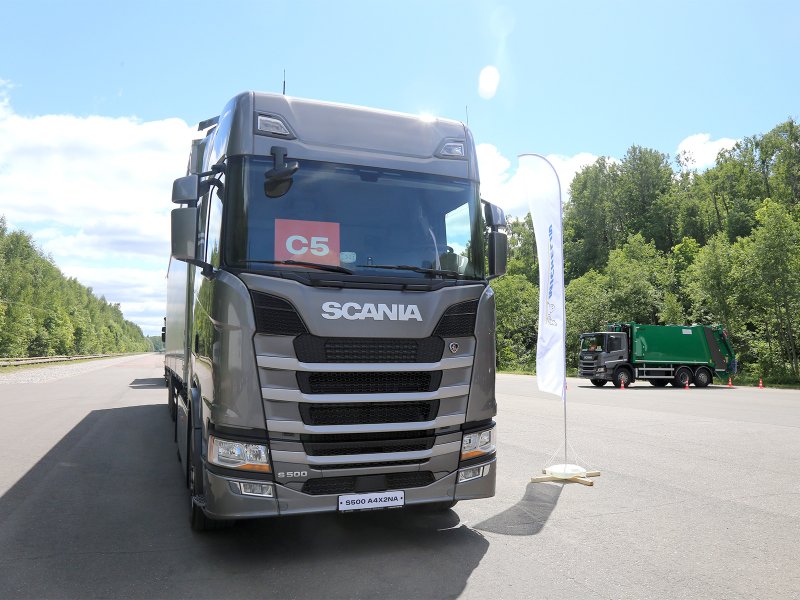 Новый тягач Скания s500