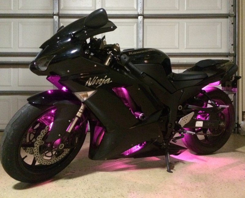Suzuki GSX R 750 фиолетовый