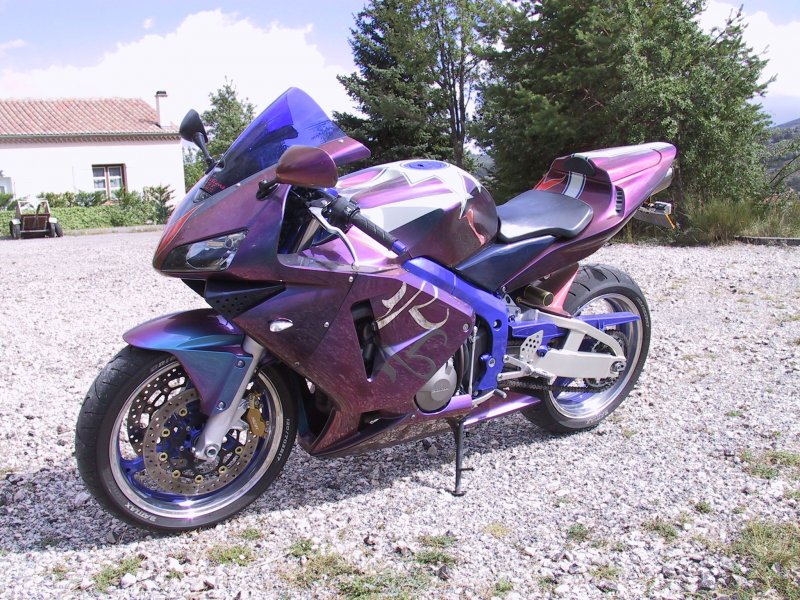 BMW s1000rr фиолетовый