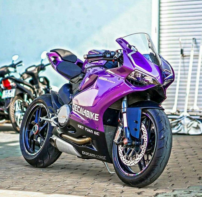Yamaha r1 фиолетовый