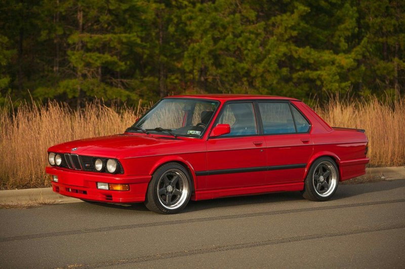 BMW 5 e28