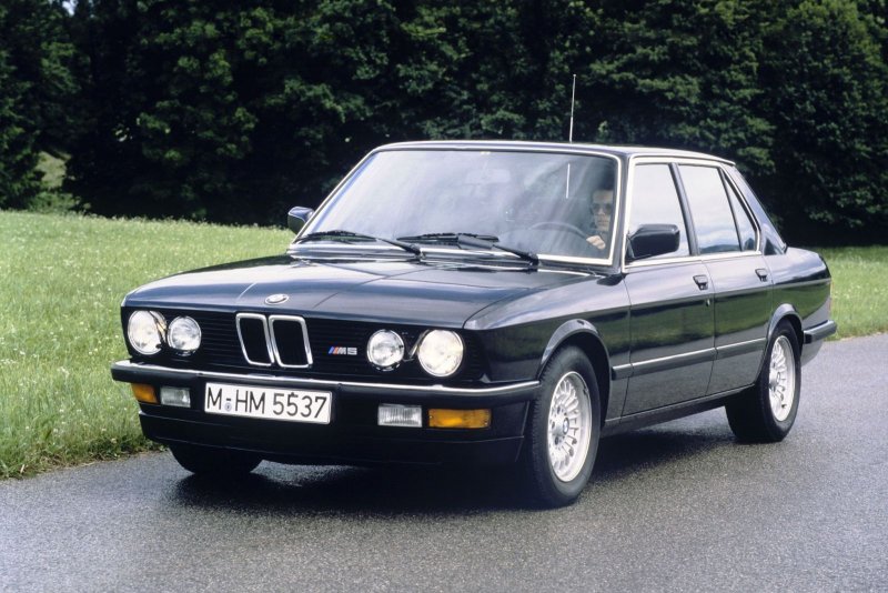 БМВ Е 28 1985