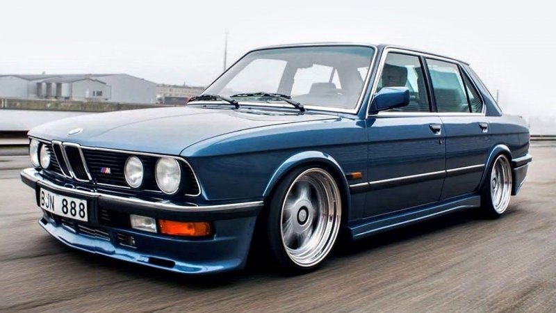 BMW 3 e28