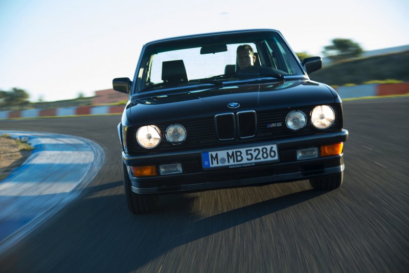BMW 5 e28
